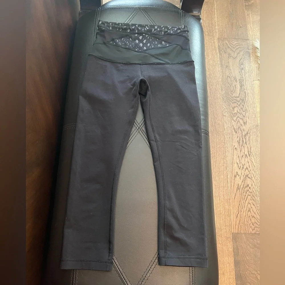Lululemon Athletica Capri Leggings. Size 6